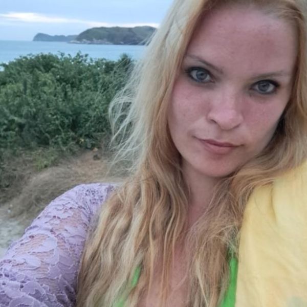 Olá meus amores, me chamem com antecedência. Se a sua mensagem de texto não for respondida, me ligue!