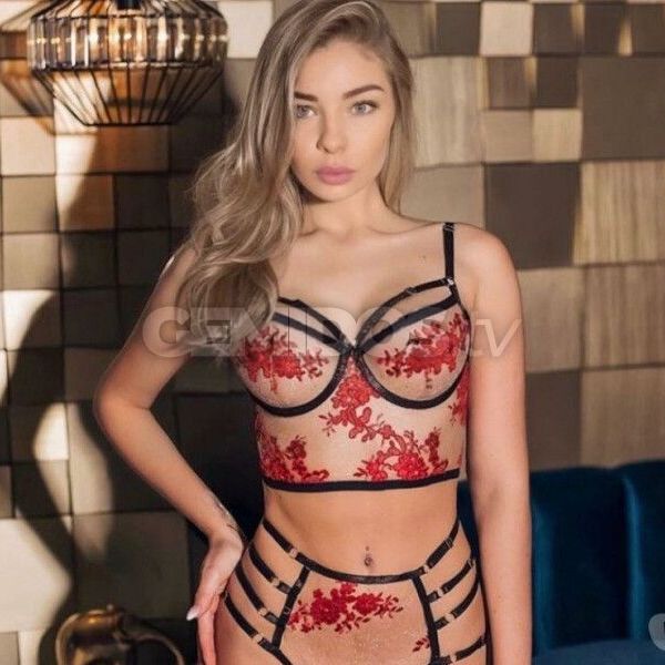 I AM A EXCLUSIVE " VIVASTREET " MEMBER AND A 100% REAL MODEL AND I SHOW YOU THIS WITH MY PICTURE. ***Hello Gents*** I am friendly lady, who seeks to offer the ultimate show experience, where dreams are make and real life is forgotten... I have been told my experience is a mixture of very nice and naughty ! Those of you who like fantasy and role play i do have the following outfits that i can wear at no extra cost ! Your experience with me will be unique and fun and i will do my upmost to ensure your wishes come true so if you are looking to spend some quality sensual time with a real woman give me a call You will not be disappointed i can ensure you of that ! Xx