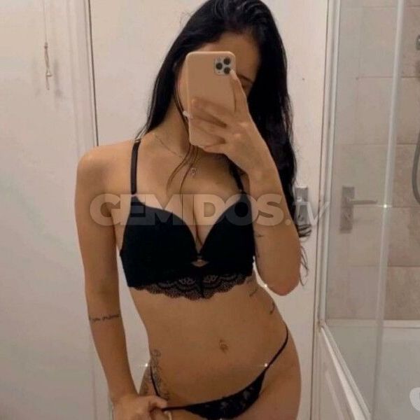 Hi.. im Gabi 22 years old, im from Brazil Im a discreet girl, i work on my very nice and private apartament, 100% real pics, genuine porn star, come and lets enjoy our time together. Im Near to Aldgate east Station.xxxx