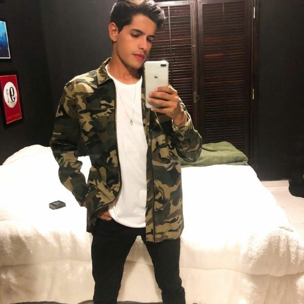 Hello everyone, I allow myself to share here one of my creations after discussion with a moderator on the Chat (sharing put in the form of link, since I can not put otherwise) I introduce myself, Valdés klass, young Homosexual of 27 years old, Love matters a lot to Me, so I spread love in my own way Don't hesitate to contact me and leave me your comments to share your sexual pleasures with me.