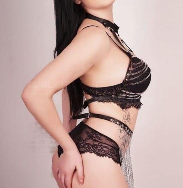 Hello gentlemen! My name is Nika. I promise to give enchanting nor incomparable bliss and bring to ecstasy. I am very sexy, hot and responsive. I really do things in different manners which you always love. I can do all whatever you like!