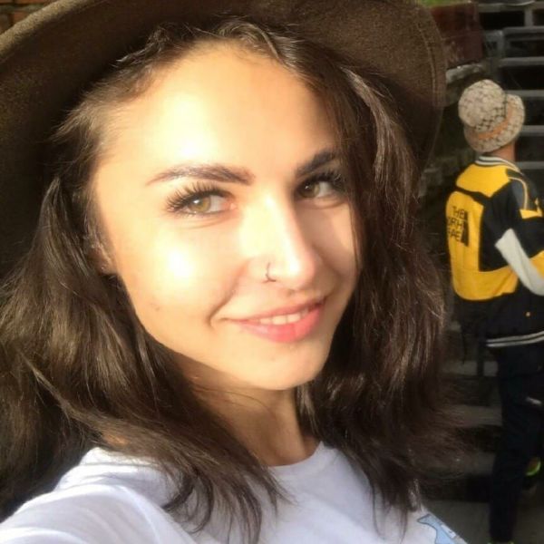 Hi, I’m a young and hot brunette, I’m 19 years old and I have a full service for you.To confirm that my photos, I made an account verification. can you write me a friend and I will send you my selfie