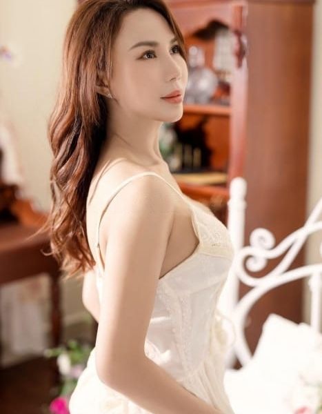 Hi Gentleman! My name is Julia.I am refined and educated, but very naughty in private! I will treat you as I expect to be treated — with honesty, respect and discretion. There is no need to be nervous of me, I promise I don’t bite unless it turns you on! If you are looking for a good time of relaxation, forgetfulness and jovial, my arms are ready to welcome you. I’m waiting for your dear, please text me on WhatsApp and agree on your best hours of life!