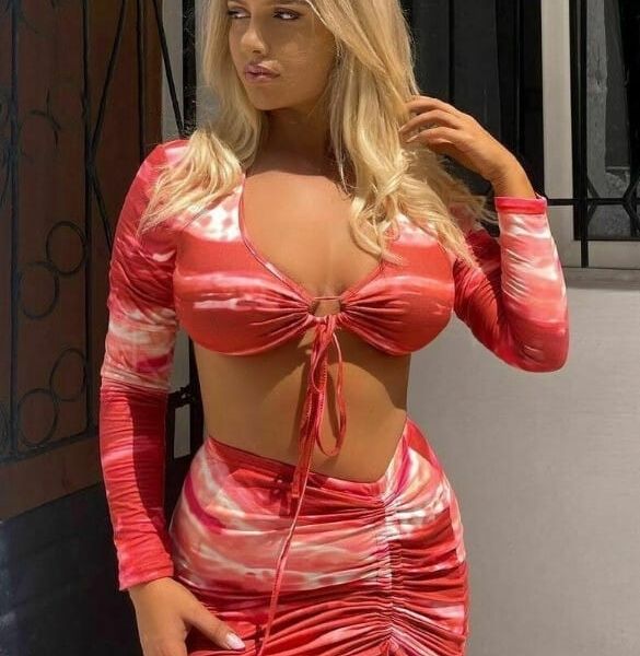 If you're looking for a fun, feminine, overkill or just a moment to relax, come in and we can have a harder time . I love to wear sexy lingerie, white stockings and suspenders, a VIP service for a discerning gentleman and a passionate GFE that puts you at ease, but also has a wild side and a taste for adventure. All your fantasies will become a sensory-charged reality. Do you want to taste my breasts and play with them and enjoy my body? I'm sure you would. LET ME MAKE your fantasies come true I am extremely open-minded. I like good company and a real gentleman, so no matter who I'm with, I receive calls and sms. But it's better if you write me on WhatsApp