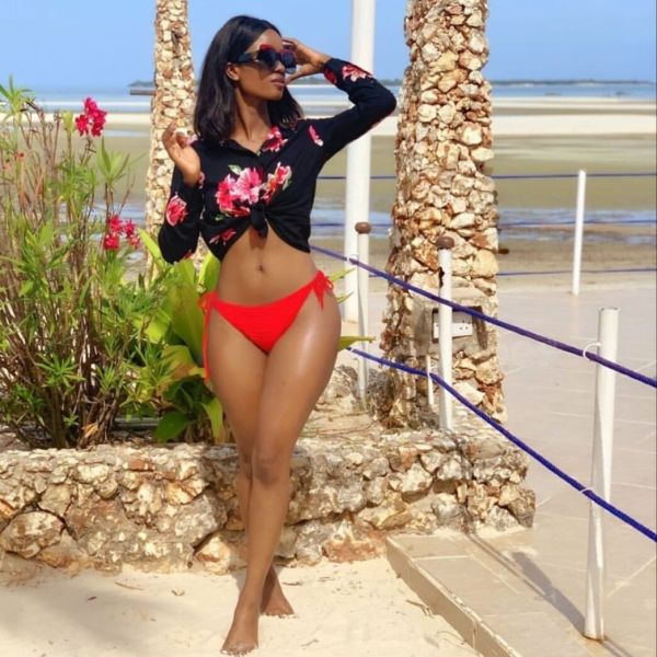 I’m jamaican escort girl with hot and curvy body in Istanbul ready to give you good sex services