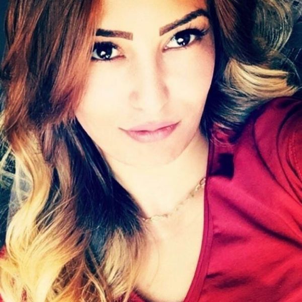 Julia is one of our top ladies. She is hot, intelligent, caring and above all: Loves to satisfy her man!She is currently in Izmir doing part-time modelling. She is also available for dinner dates and night outs.