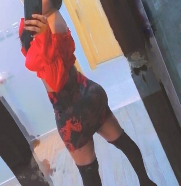 Sweet, loving, naughty, loveable, cheerful and charming brown skin beauty. I'm a great listener, always happy and fun loving. We can talk about anything and everything ??