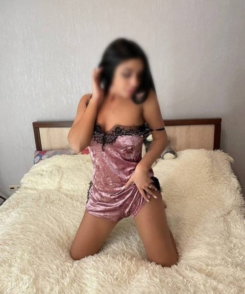 Hi sweety! My name is Naomi. I'm a charming girl with a stunning body and I'm bored without your attention! I promise only decent communication, personal approach and high quality of erotic caresses. We will enjoy our time together so you will discover that I'm an exceptional lady with plenty of humor and charm. I'm waiting for your text to WhatsApp!