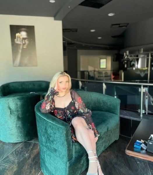 I'll suck your dick so you won't be able to think about anyone else.