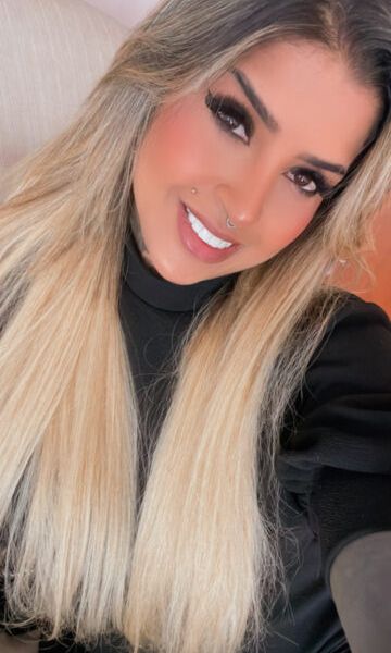 Olá meus amores, na cama faço o estilo namoradinha safada! Amo preliminares, adoro te dar prazer, deixá-los loucos de tesão, enchendo de beijos e carícias. Faço sexo oral bem molhadinho até o final e um sexo anal muito gostoso. Sem frescuras e sem restrições. Gosto de envolver com meus encantos e carícias, fazendo um amor gostoso e intenso. Sou a companhia perfeita para homens decididos, bem resolvidos, finos e sofisticados! Garanto que não vão se arrepender.Atendo 24 horasCachê: R$ 350,00