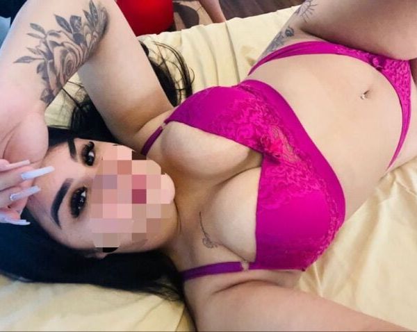 Olá, amor, tudo bem? Sou uma bela morena de 20 anos, um corpo bem gostoso e desenhado, cheio de curvas e um belo bumbum. Atendo em meu local, com massagem incluso, beijos, muita pegada sem frescuras, contanto que a higiene esteja ok. Sou uma garota real, por tanto, seja sempre educado que terá o melhor atendimento de todos os tempos!Horário de atendimento: Das 10:00 às 20:00 horasCachê: R$ 150,00 – 1 hora.