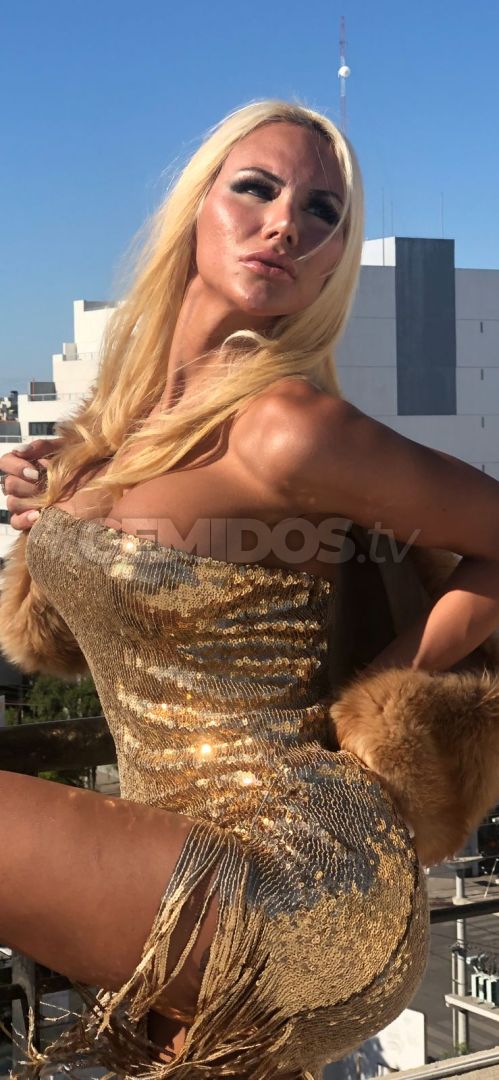  Pamela Tetona