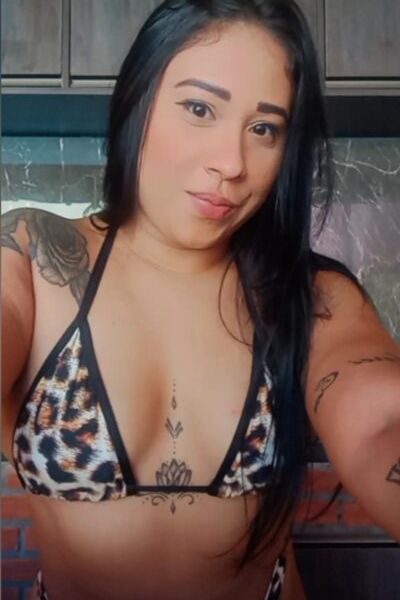 Meu atendimento é super tranquilo, nada acelerado! Sou bem simpática, adoro sexo anal e oral.Horário de atendimento: Das 08:00 às 23:00 horasCachês: R$ 70,00 – rapidinha R$ 100,00 – 30 minutos R$ 150,00 – 1 hora.