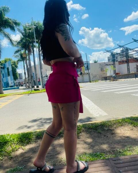 Sou uma acompanhante delicinha e bem tranquila em meus atendimentos. Entre em contato comigo para obter mais informações.Horário de atendimento: 24 horasCachês: R$ 200,00 – 30 minutos R$ 300,00 – 1 hora.