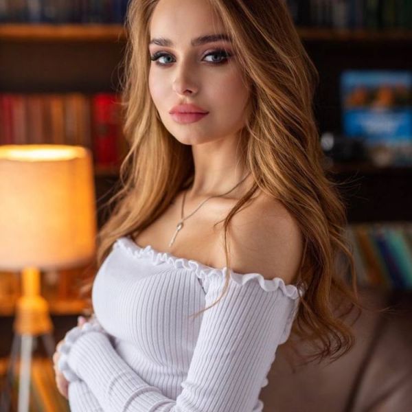   I am sweet lady , I have sweet lips If you are looking for lady face sweet We can fun, drink, sex, walk, talk I can make you happy Every minute I'm very horny and I'm looking forward to see all of you gentlemen You believe it or not you will come over with nervous and I will leave you go with a smile just try