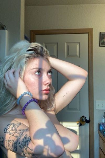   Hello guys, welcome to my page!!! I'm Alex xxx; I am an authentic young woman, educated, fun, sexy and very sensual. I love meeting new people and having fun together. I have a warm, friendly and also very naughty personality... and I really enjoy the company of both men and women..!! I never rush and always make sure I provide the exact service you request. If you want to make a reservation, text me on whatsApp and we can easily set up a session. I am a very attractive lover with sexy breasts! I have a great taste for sensual things: stockings, dresses, short skirts, high heels and much more! DEPARTURES I can also organize them since I cover all areas, I make trips to hotels or to your private apartment. You can be sure that I am professional and discreet when I arrive. kisses...!!!