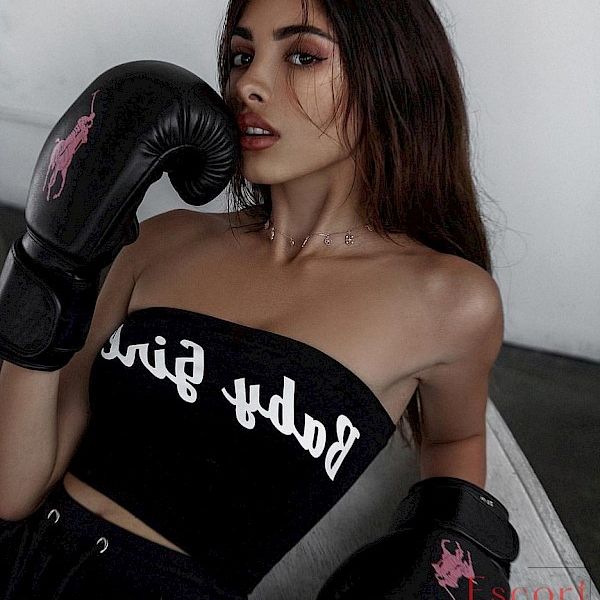   Are you excited to meet her? Who wouldn’t want to walk around the city of Amsterdam with a stunning person like her, knowing that the night is going to end either with you or begging for more? Picking the right escort is an essential choice to make when you arrive in Amsterdam.