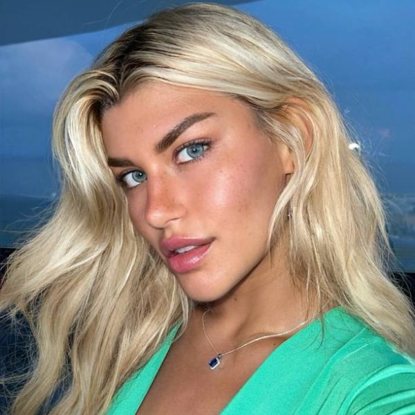   Nice and easy going I like to treat man like a king and I have all the secrets about how to make you pleased and happy with me :)