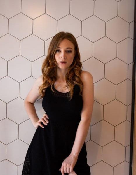 a beautiful well groomed girl who will win you over with her gorgeous smile with her sincere and natural nature only with me and you can feel what is real excitement what is pleasure what is true love