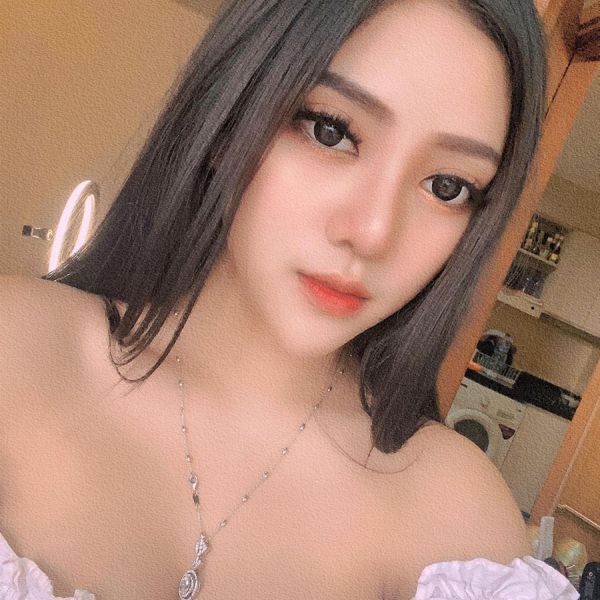   Kuala Lumpur Malay Call-Girl Escort Jessica is a true sex machines. She speaks above average English. Jessica has a fun, happy and very outgoing personality. She can be your relaxed, chill and sweet GFE (Girlfriend) all to yourself holding hands and being your own sweet and caring Local Malay Asian girlfriend. Or….Jessica can also really “turn it on” and be your wild, kinky sex vixen. Doing almost anything you desire in the bedroom. If you looking for, a girl with “no drama”, who is fun both outside and inside the bedroom, Jessica is a great choice! Give our Kuala Lumpur Malay Call-Girl agency a call and book Jessica today!