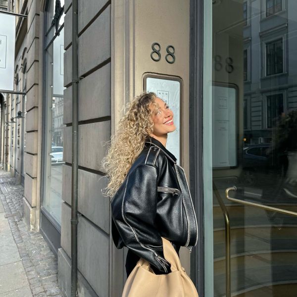   Hello i am available in Moscow