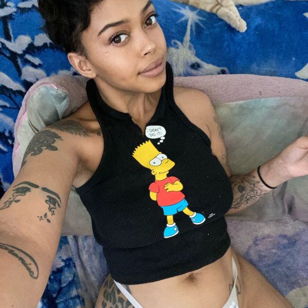   Hi I am available for you now just contact if you need a good time without problem I can come to your place or receive in my place just let me know thanks