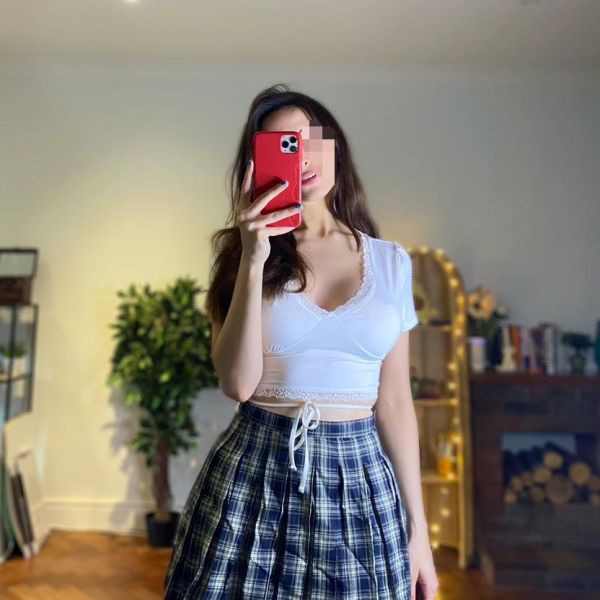   I'm available to fuck and suck 😝😝😝you good need some stress relievers come see me wanna relax and not be rush come see me come feel like a real man supposed to feel I'm 100% real and very petite and clean got the head to die